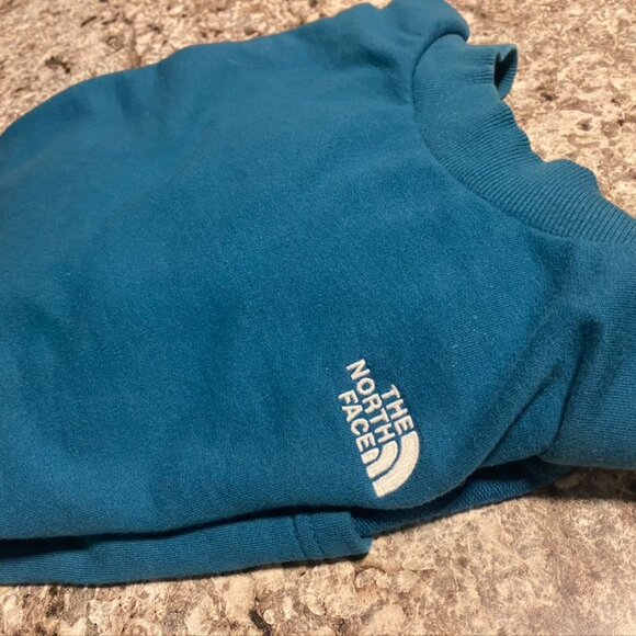 Women's North Face Sweater - Picture 4 of 4